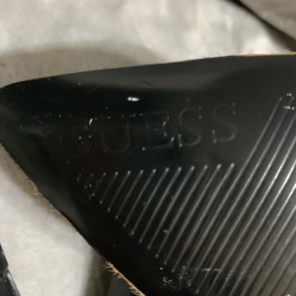 Like New - Guess Cheetah Stiletto Pumps
Size 7.5M - Picture 8 of 12